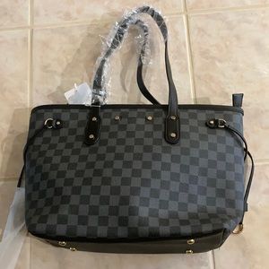 Checkered purse 👜